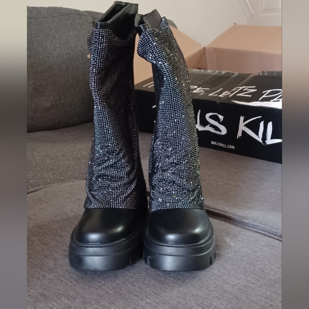 Real Chainmail! Azalea Wang DollsKill 6½ (sold out online) - Picture 6 of 15